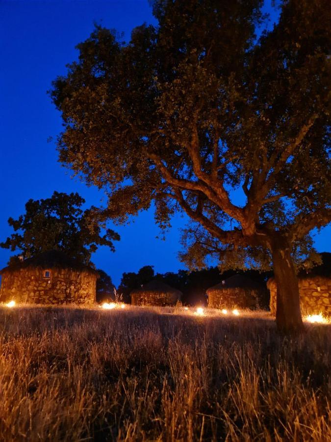 Chozos Las Flores De La Dehesa Calzadilla Εξωτερικό φωτογραφία